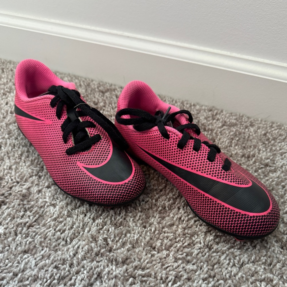 Kids Pink Nike Soccer Cleats